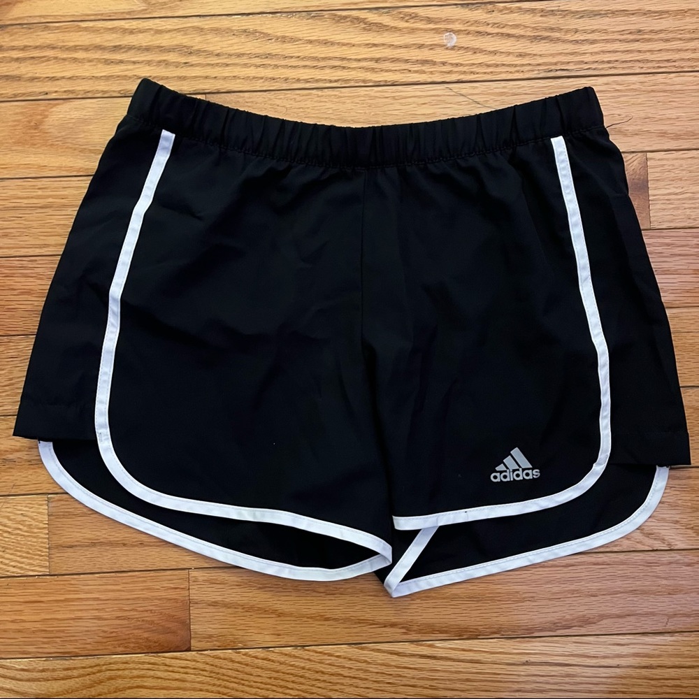 🔴 Adidas track shorts